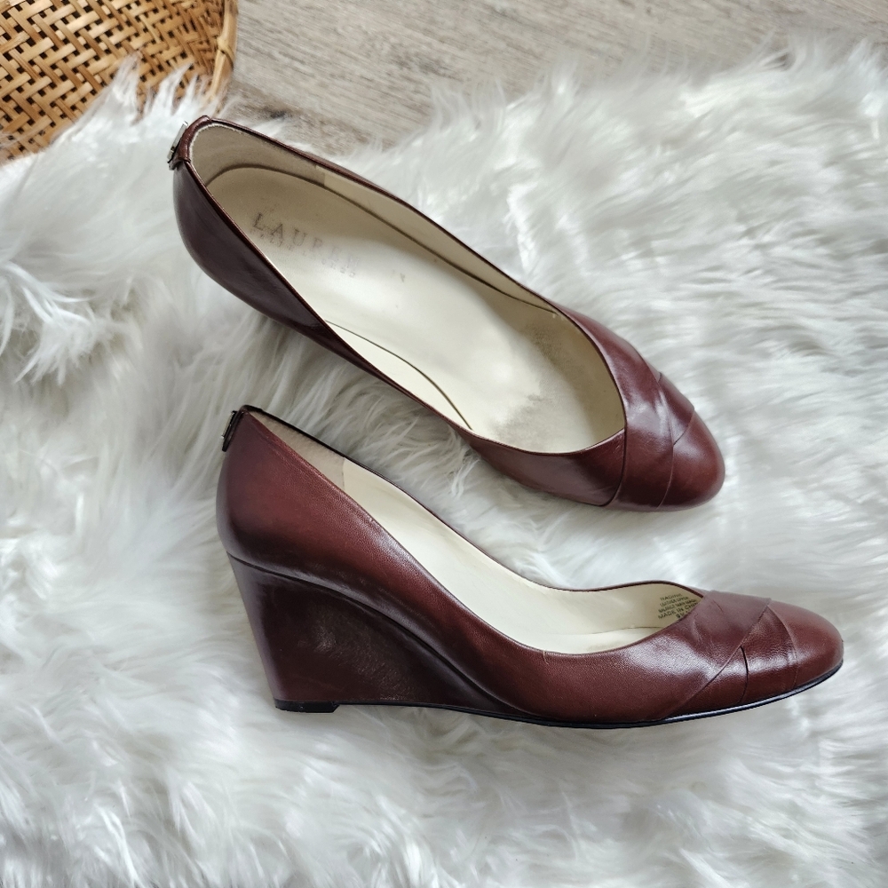 Lauren Ralph Lauren 9.5 Brown wedge Pumps